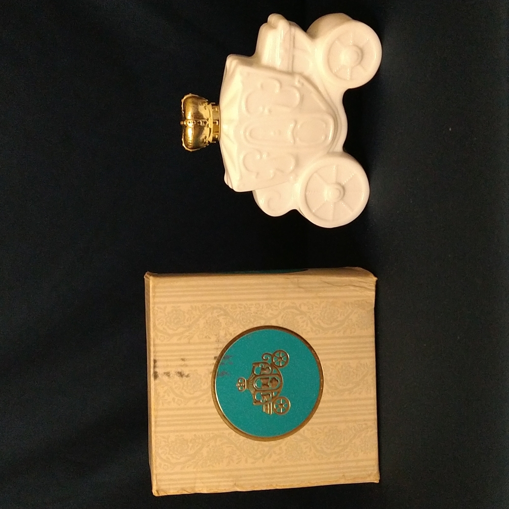 Vintage 1970's Avon Royal Coach Moonwind Foaming Bath Oil FULL NIB - Picture 2 of 4